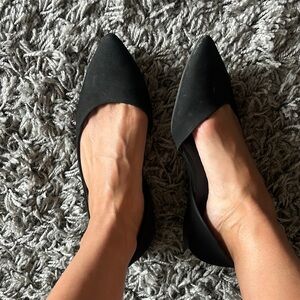 Steve Madden black flats